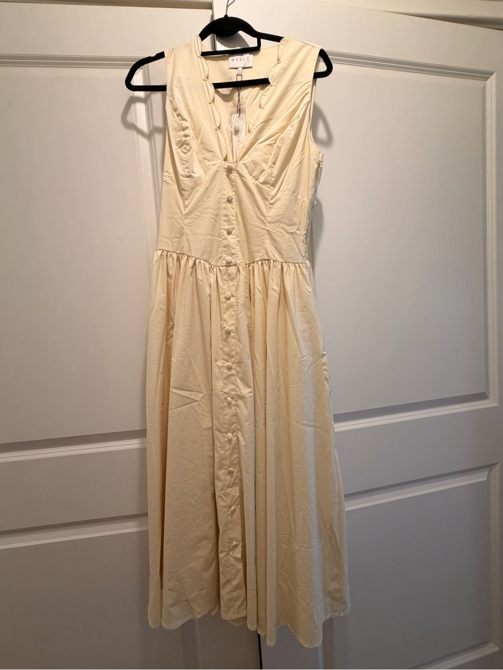 NWT Mable Serena dress in off white scalloped v-neck - Picture 7 of 12
